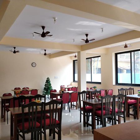 Dom'S Inn Calangute Bagian luar foto