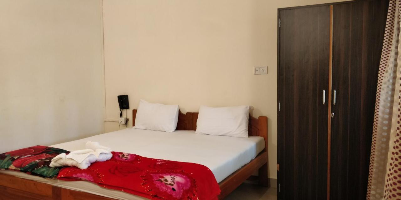 Dom'S Inn Calangute Bagian luar foto