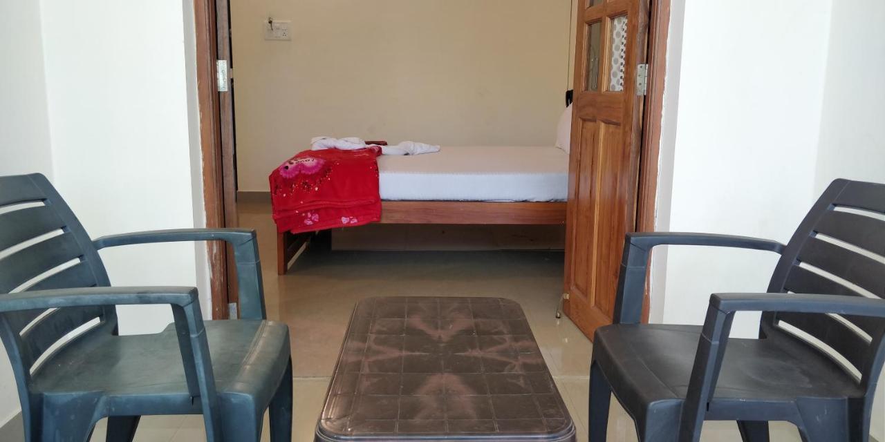 Dom'S Inn Calangute Bagian luar foto