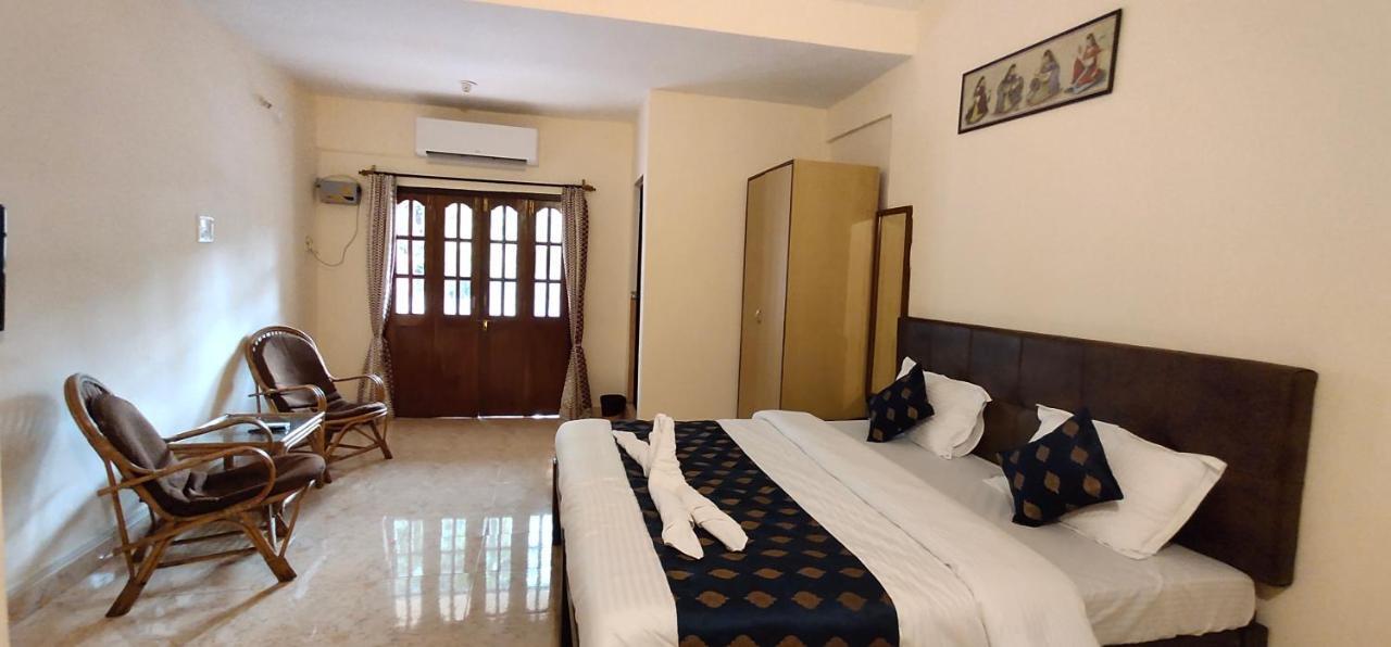 Dom'S Inn Calangute Bagian luar foto