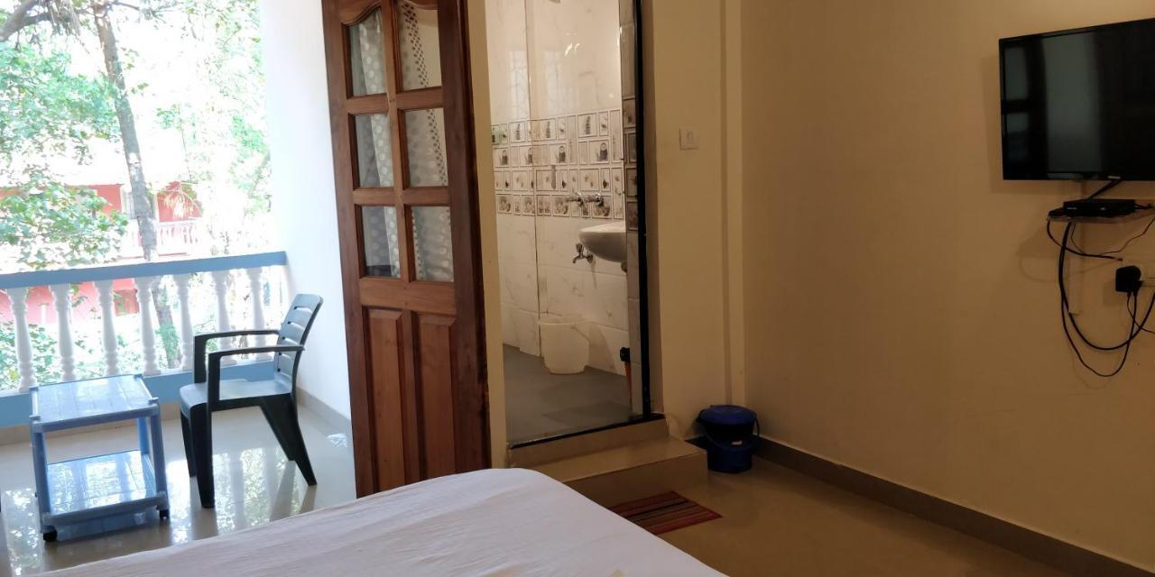 Dom'S Inn Calangute Bagian luar foto